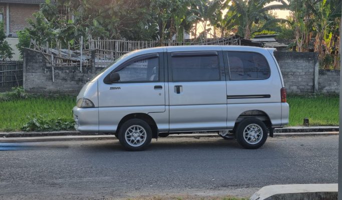 Espass 1.5 EFI Th’2002 istimewa