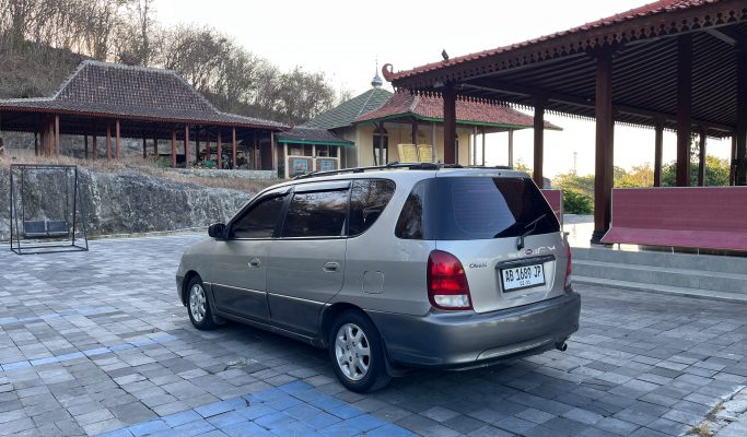 KIA Carens A/T Th’2000