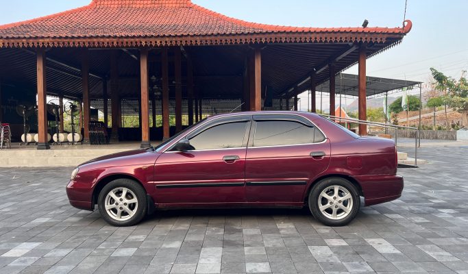 Baleno DX Th’2001 Manual